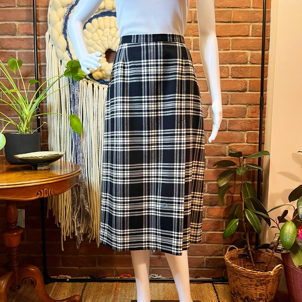 B&W Check Midi Kilt