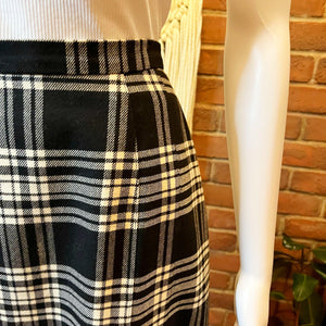 B&W Check Midi Kilt